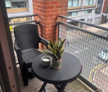 Room in a Shared Flat, River Street, M1 - Photo 5