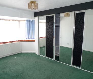 4 bedroom detached house to rent - Photo 3