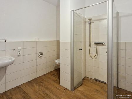 Tolle Dachgeschosswohnung mit Loggia und Einbauküche - Foto 3