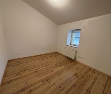 Joli F3 en duplex de 46m2 avec TERRASSE et GARAGE à louer Mornand-e... - Photo 5