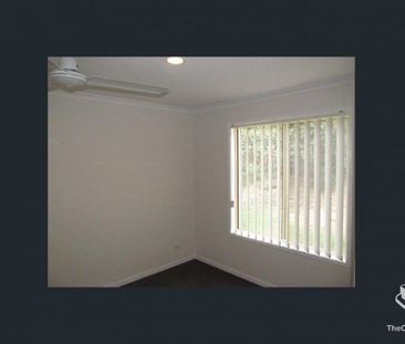 Spacious Family Home - Photo 2