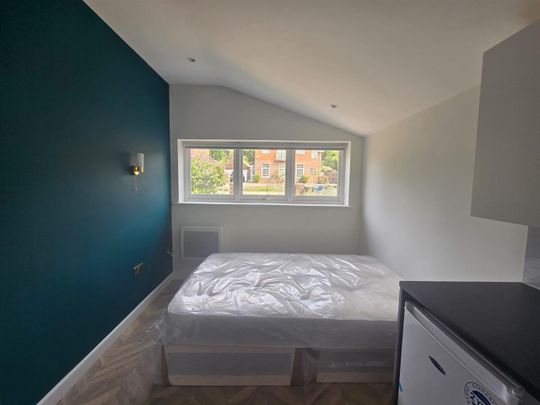 Studio Flat, South Hill Avenue, HA1 - Photo 1