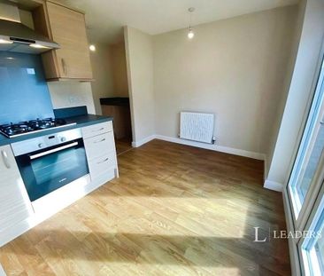 2 bedroom semi-detached house to rent - Photo 6