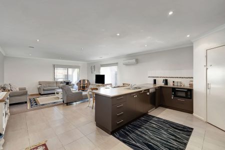 Family Home in Craigieburn - Photo 2