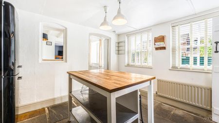 3 bedroom semi-detached house to rent - Photo 4