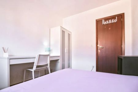 Carrer de Xalans, Valencia, Valencian Community 46022 - Photo 2