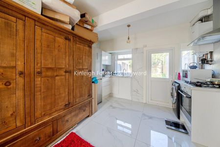 Coteford Street, London SW17 - Photo 2