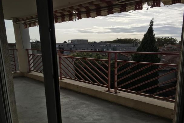 A LOUER // AVIGNON Appartement T2 dans une résidence en 1ère ceinture - Photo 1