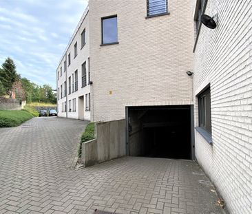 Recente duplex / 2 slaapkamers / garage en kelder / uitstekende loc... - Photo 2