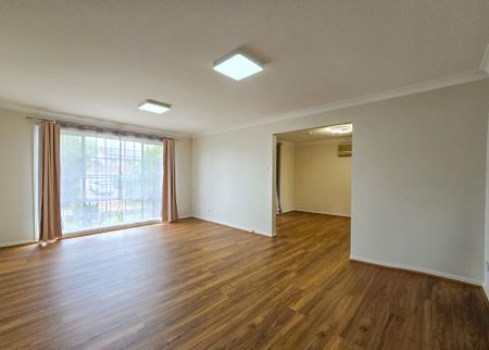 Freshly Renovated Family Home in a Quiet Cul-De-Sac - Photo 4