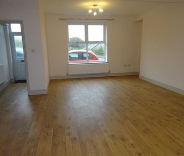 3 bedroom House To Let - Photo 5