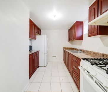 For Lease - 5 Claresholme Drive, Toronto, Ontario - Photo 5