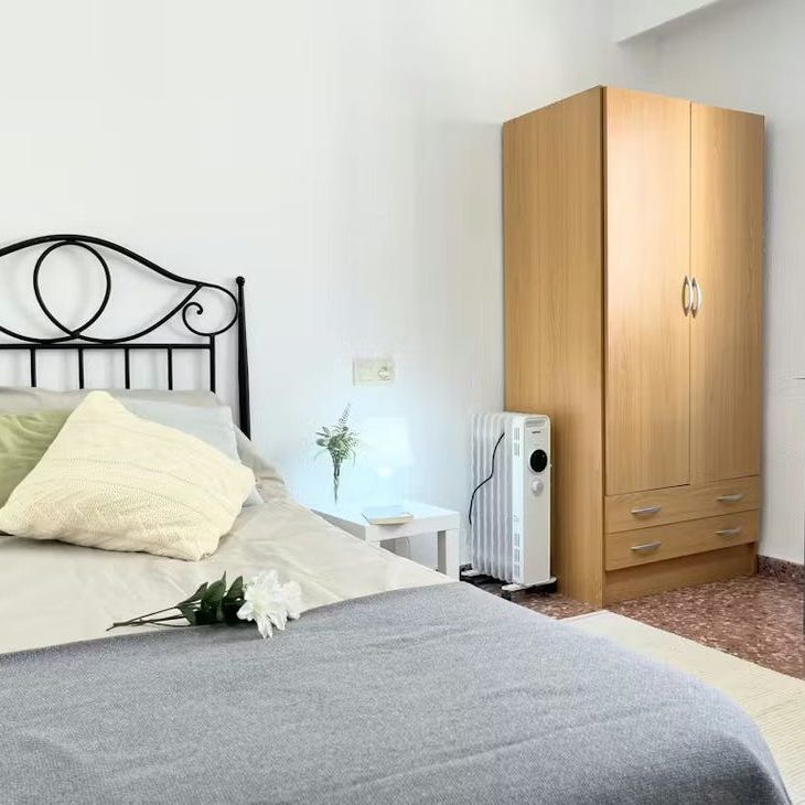 Carrer de Vázquez de Mella, Burjassot, Valencian Community 46100 - Photo 1