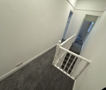 Parrin Lane, Eccles, Manchester - Photo 4