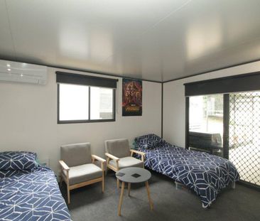 3-BEDROOM CABIN IN NICHOLSON RIVER HOLIDAY PARK - Photo 2