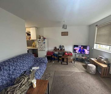 North Tenth Street, Milton Keynes, MK9 - Photo 1