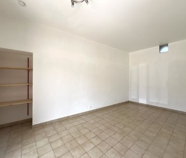 Location Appartement 1 pièce 24m² LA ROCHE SUR YON 85000 - Photo 3