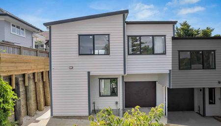Modern 3BR Townhouse in Mangere Bridge - Photo 4