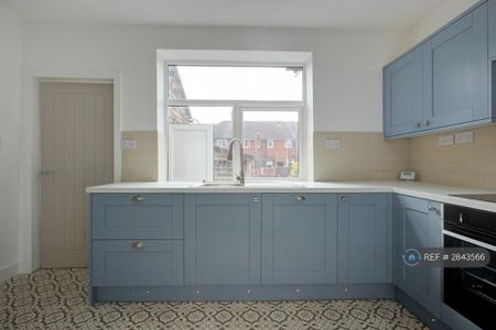 2 bedroom terraced house to rent - Photo 5