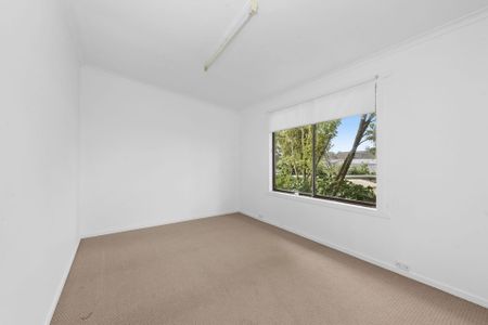 702 Ligar St, Soldiers Hill VIC 3350 - Photo 3