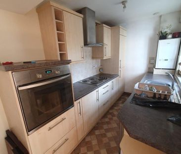 2 bedroom terraced house to rent - Photo 5