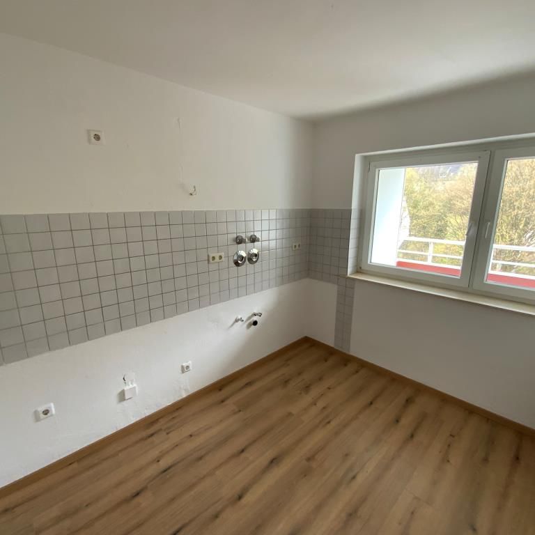 3-Zimmer-Wohnung mit Balkon in Plettenberg mieten - Photo 1