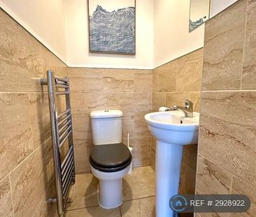 5 bedroom terraced house to rent - Photo 5