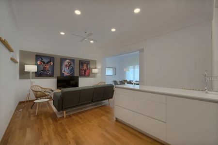 Carrer de Balmes, Barcelona, Catalonia 08006 - Photo 4