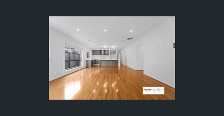 Outstanding quality in sought after Highlands Estate. - Photo 4