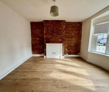 Semi-detached house to rent on - Photo 3