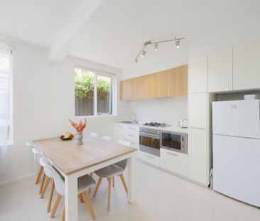 4/37 Foam Street, Elwood VIC 3184 - Apartment For Rent | Domain - Photo 4