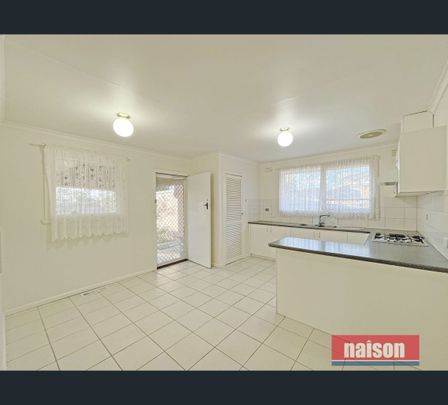 30 Rogerson Street, Avondale Heights, Vic 3034 - Photo 1