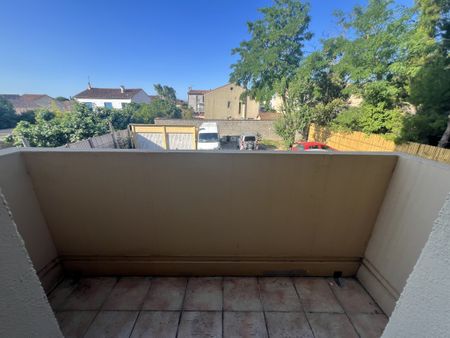 Location Appartement 2 pièces 42m² NARBONNE 11100 - Photo 5