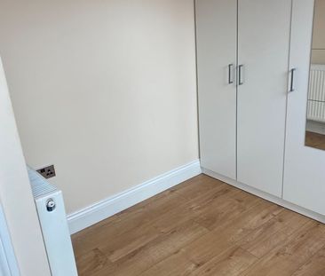 Room in a Shared House, North Circular Road, NW2 - Photo 4
