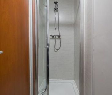 Flat 1, 81 Wellington Park, Belfast, BT9 6DP - Photo 3