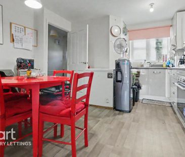 3 bedroom terraced house to rent - Photo 3