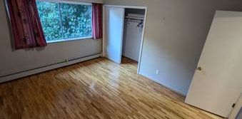 Large 1 Bedroom Great Location - Photo 2