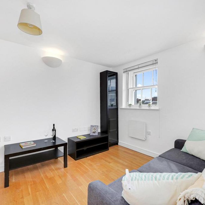 1 bedroom penthouse to rent - Photo 1