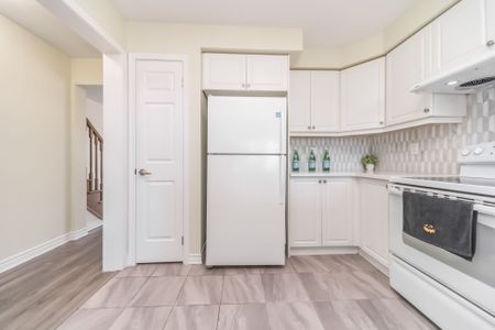 For Lease - 39 Baycliffe Crescent Unit# Upper, Brampton, Ontario - Photo 2