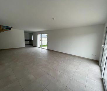 Location Maison 6 pièces 140m² - Photo 1