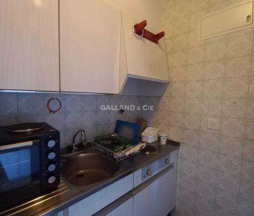 Studio meublé au rez supérieur. - Photo 2