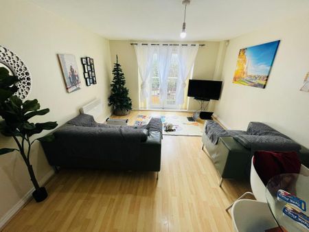 2 bedroom apartment to rent - Photo 2