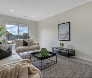 Spacious Family Home in Prime Location - Photo 2