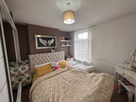 2 bedroom terraced house to rent - Photo 5