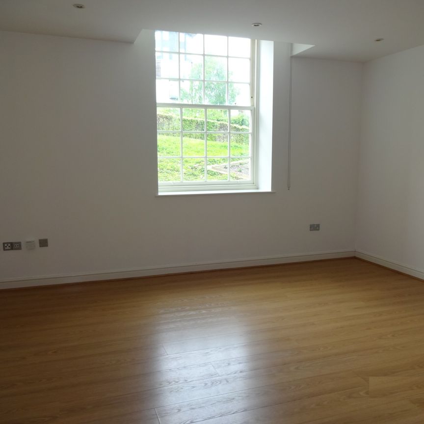 Two Bedroom Executive Apartment To Let in Old Mustard Mill, Papermill Yard, Norwich - Photo 1