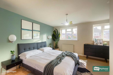 2 bedroom end of terrace house to rent - Photo 2