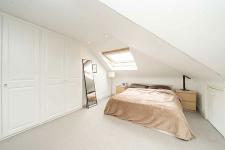 Bloemfontein Road, W12 7BH, London - Photo 2
