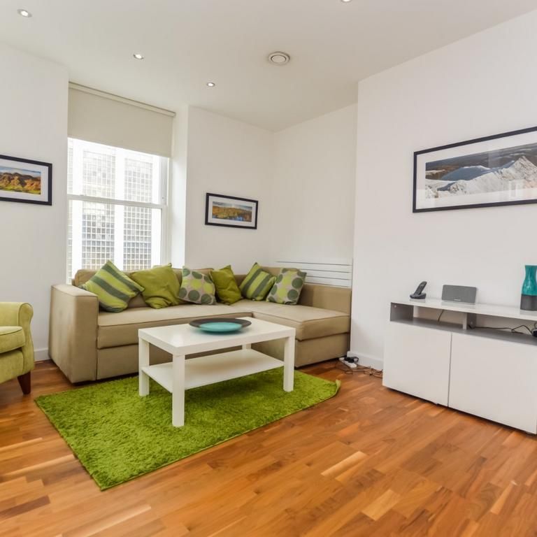 2 bedroom flat to rent - Photo 1