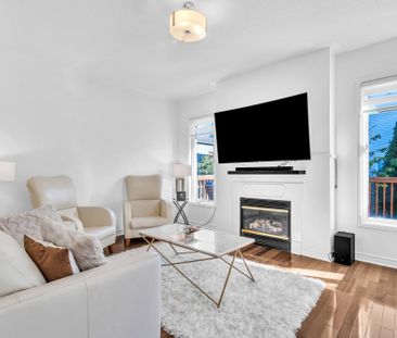 For Lease - 21 Brooks Avenue, Aurora, Ontario - Photo 2