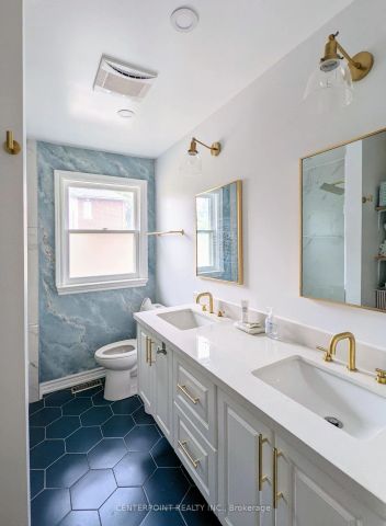 Detached Home For Lease | N9235799 - Photo 4